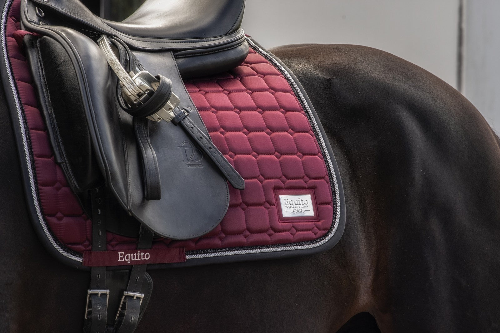 EQUITO saddle pad - Black Cherry