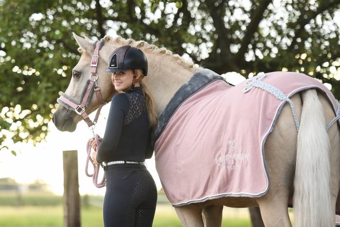 Equestrian Stockholm Fleece Sheepskin Blanket - Pink