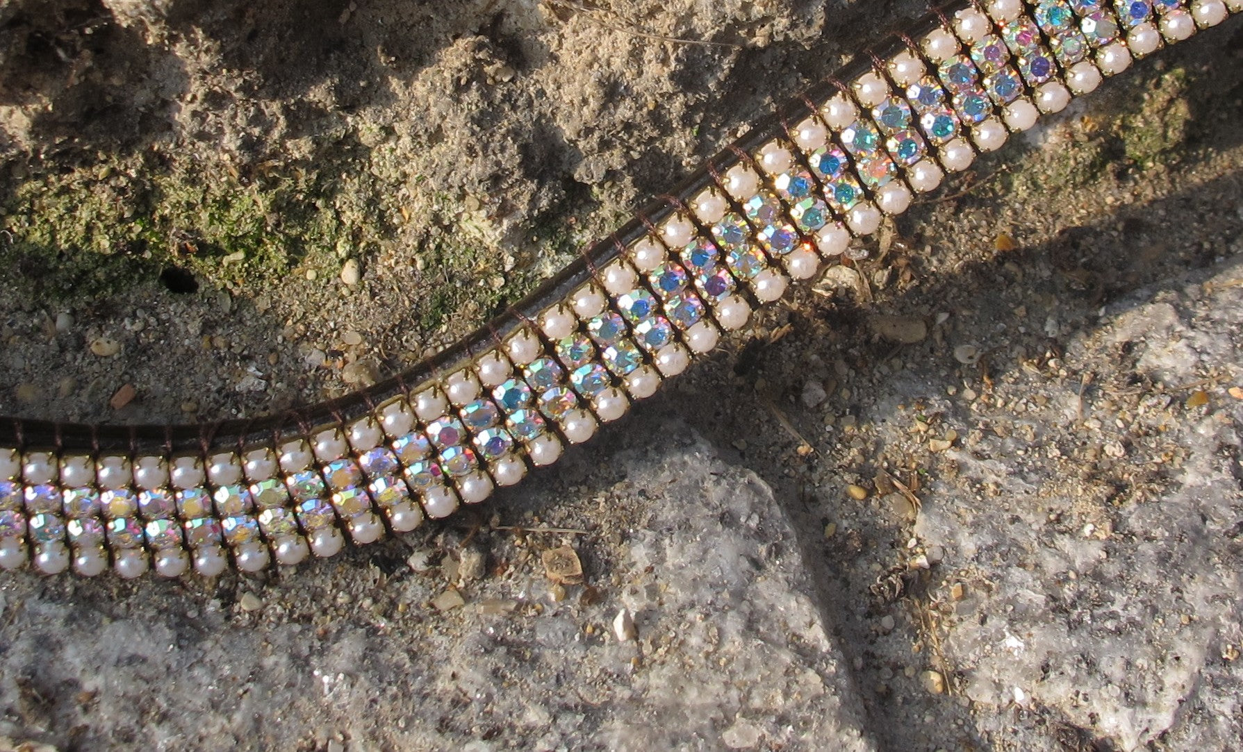 Frontal strass blanc à reflets et perles
