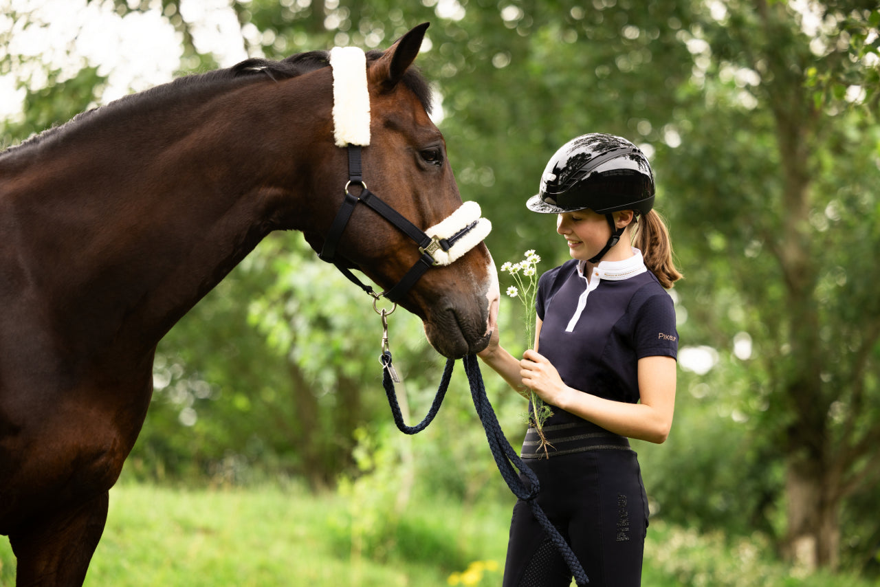 AirDuo Glossy Black Helmet - Abus