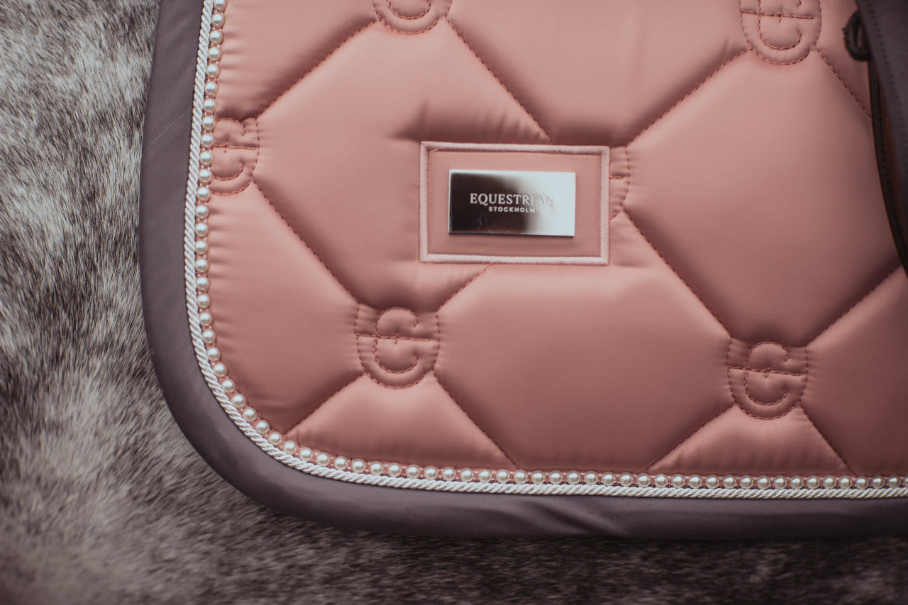 PINK PEARL saddle pad - Equestrian Stockholm