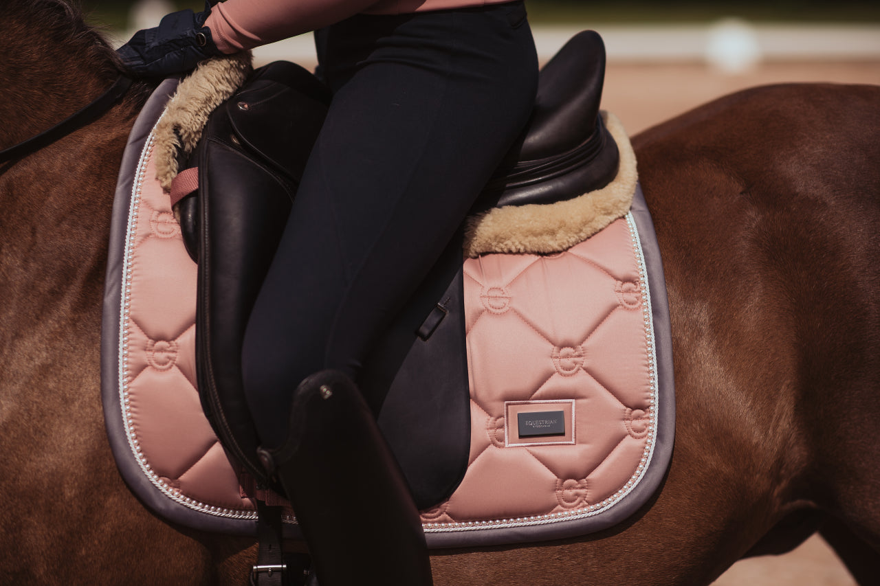 PINK PEARL saddle pad - Equestrian Stockholm