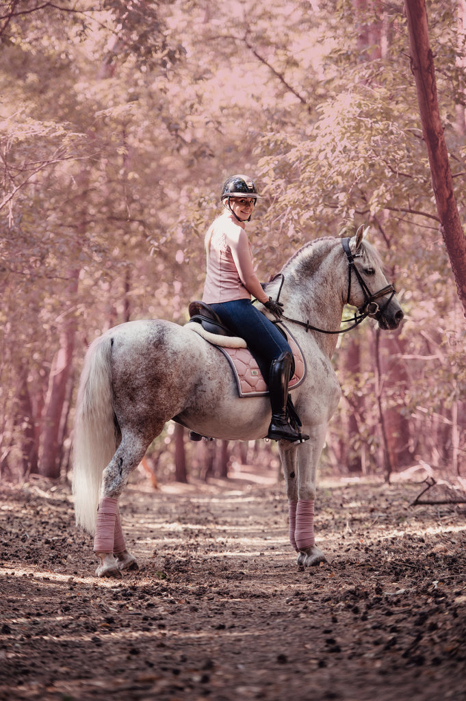 PINK PEARL saddle pad - Equestrian Stockholm
