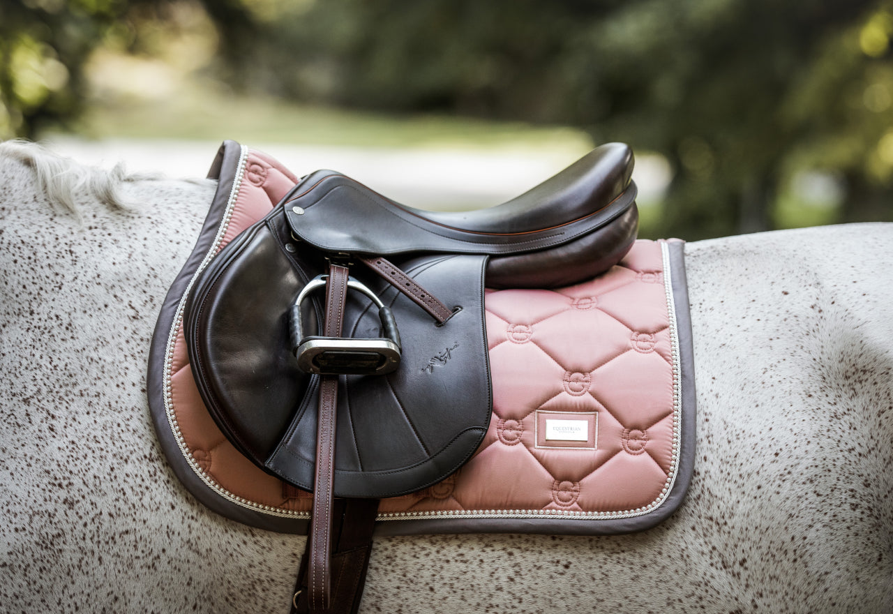 PINK PEARL saddle pad - Equestrian Stockholm