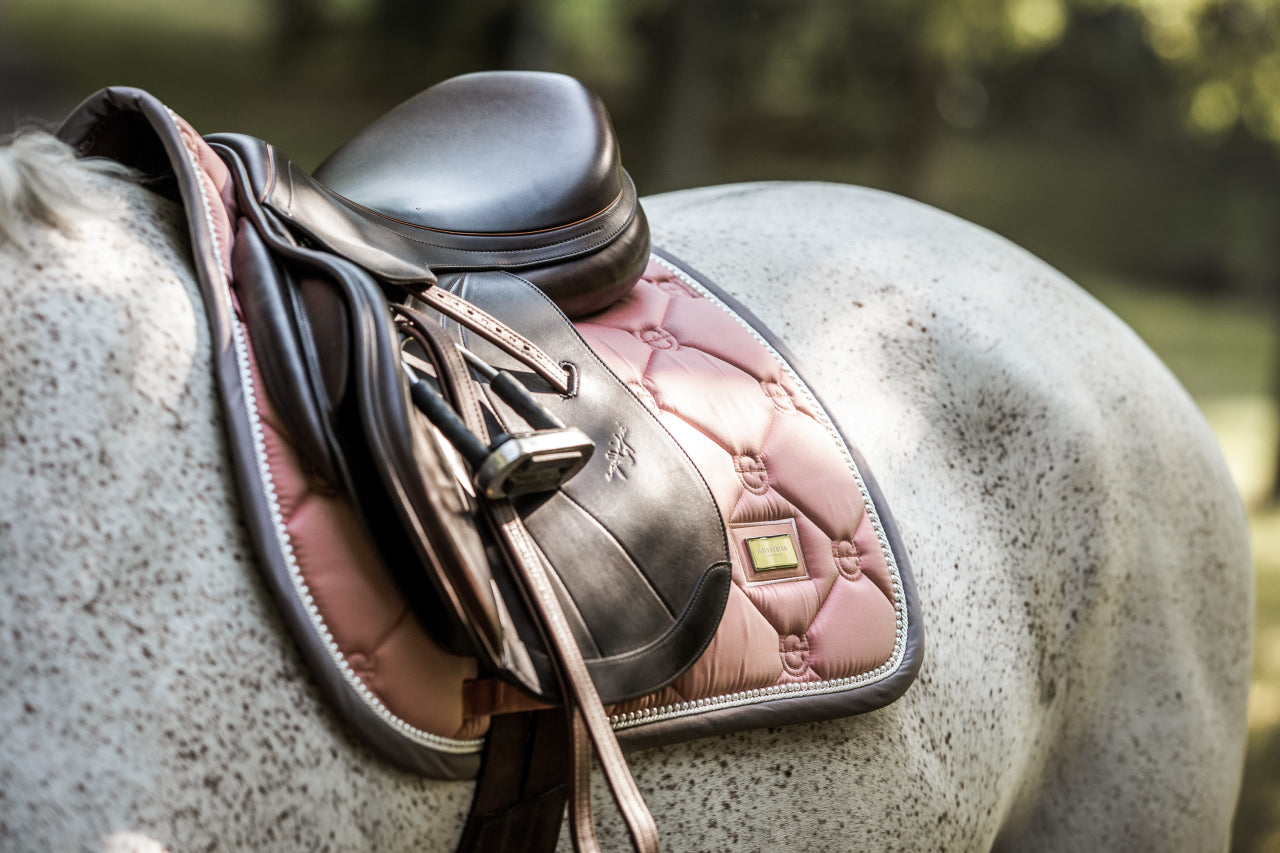 PINK PEARL saddle pad - Equestrian Stockholm