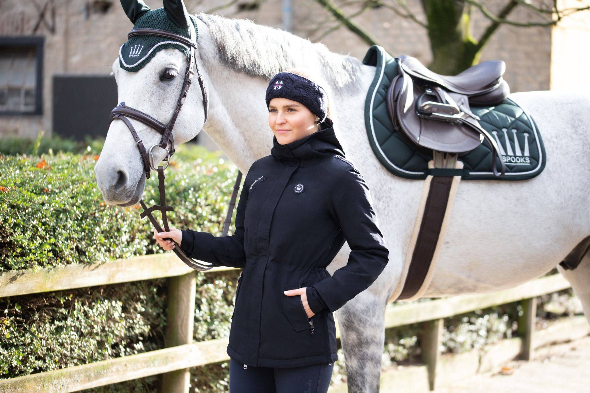 Crown Shiny Rug - Spooks