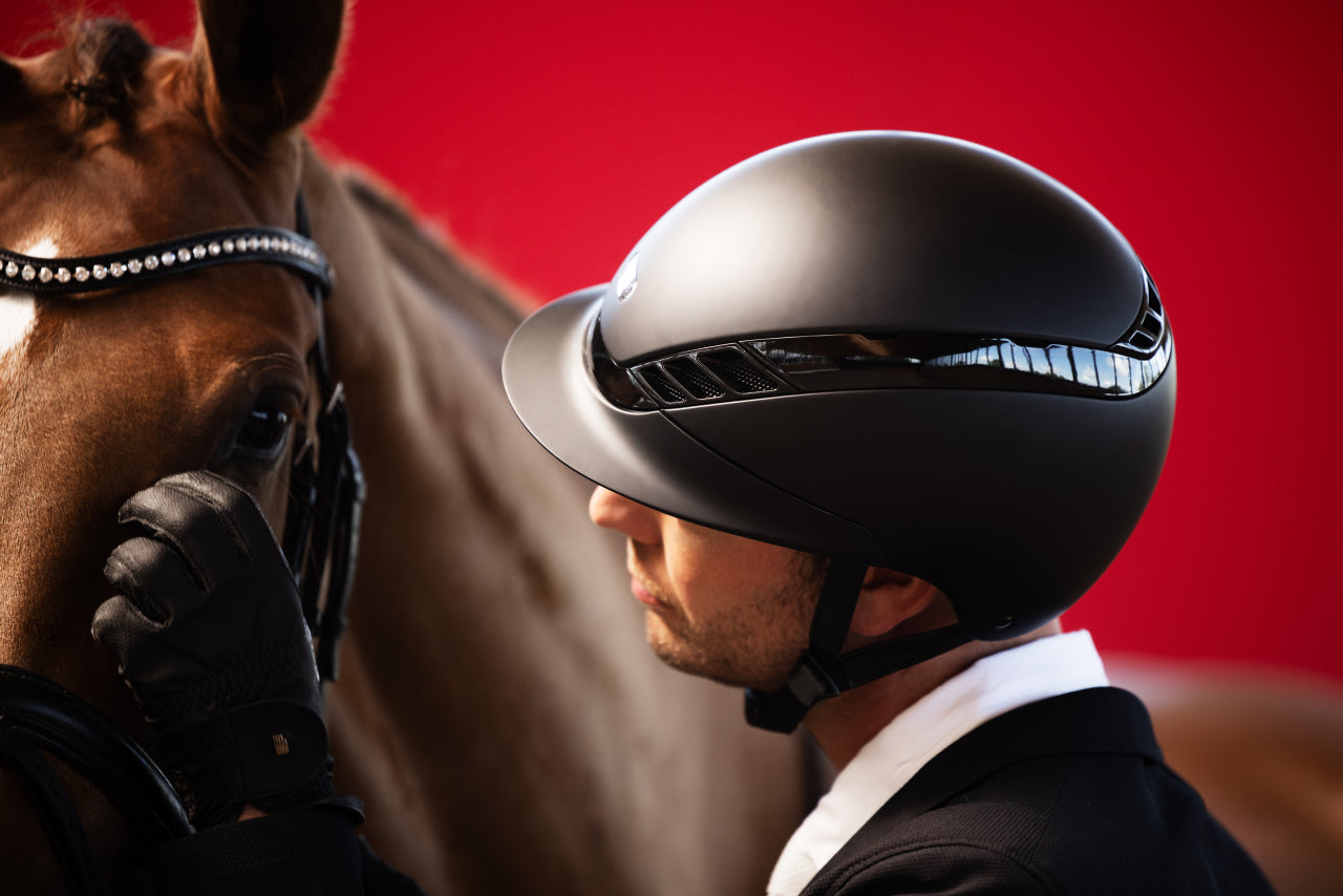 Casque Air Luxe Pure Noir mat visiere simple - Abus