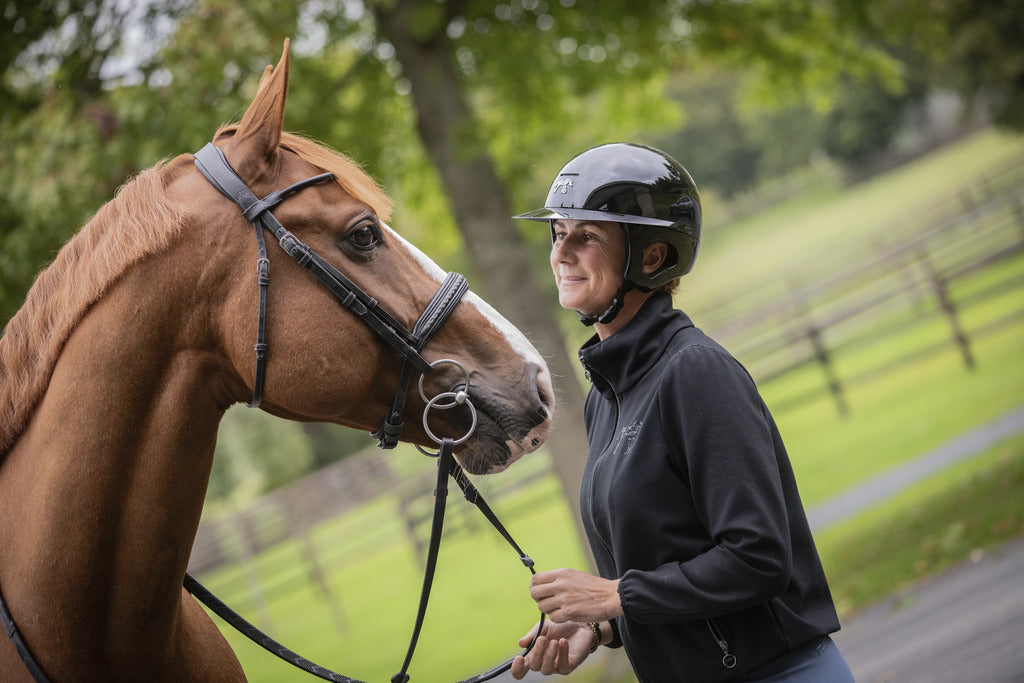 Casque visière large brillant - Penelope Collection
