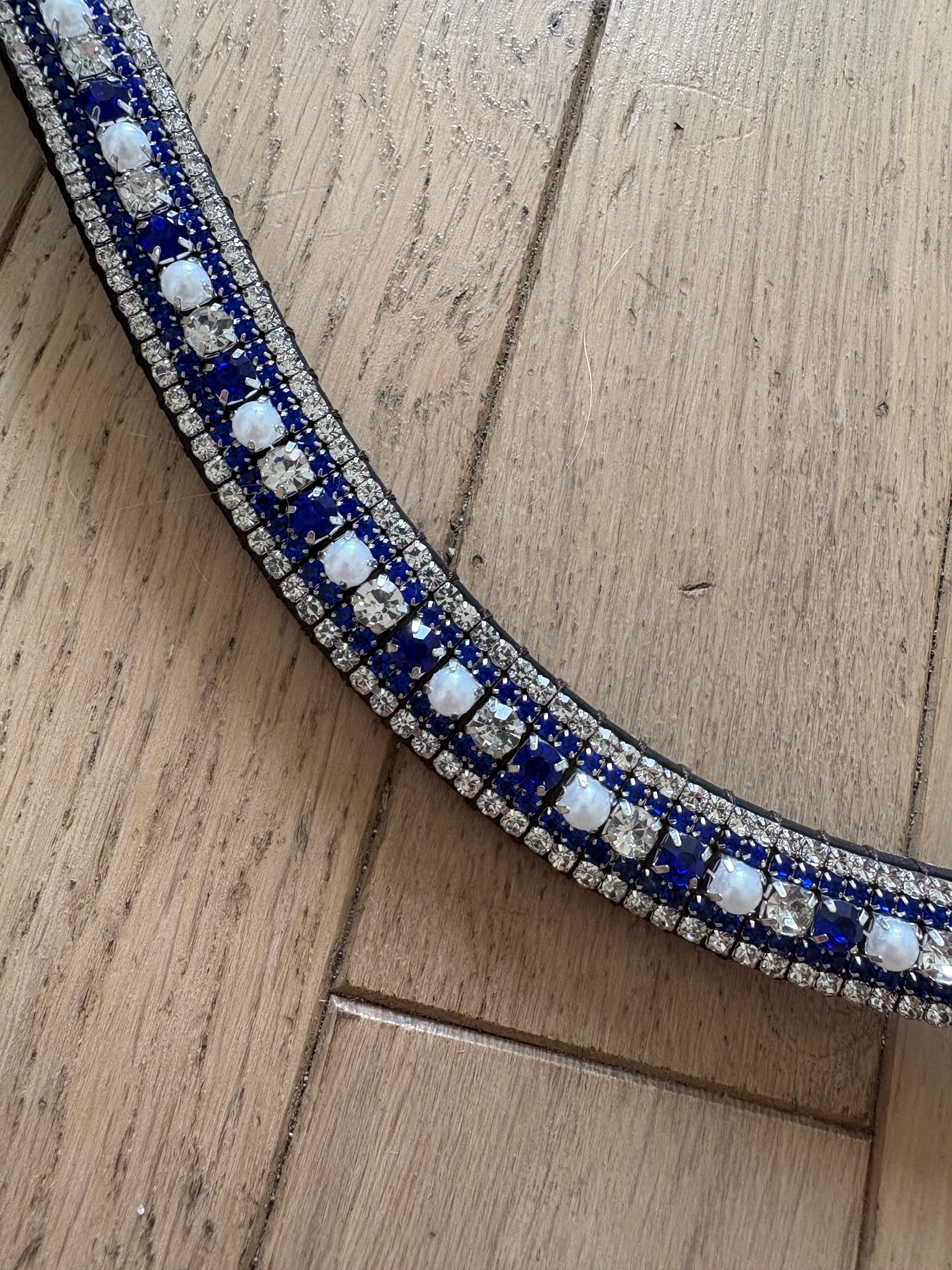 Frontal à strass bleu perles et blanc