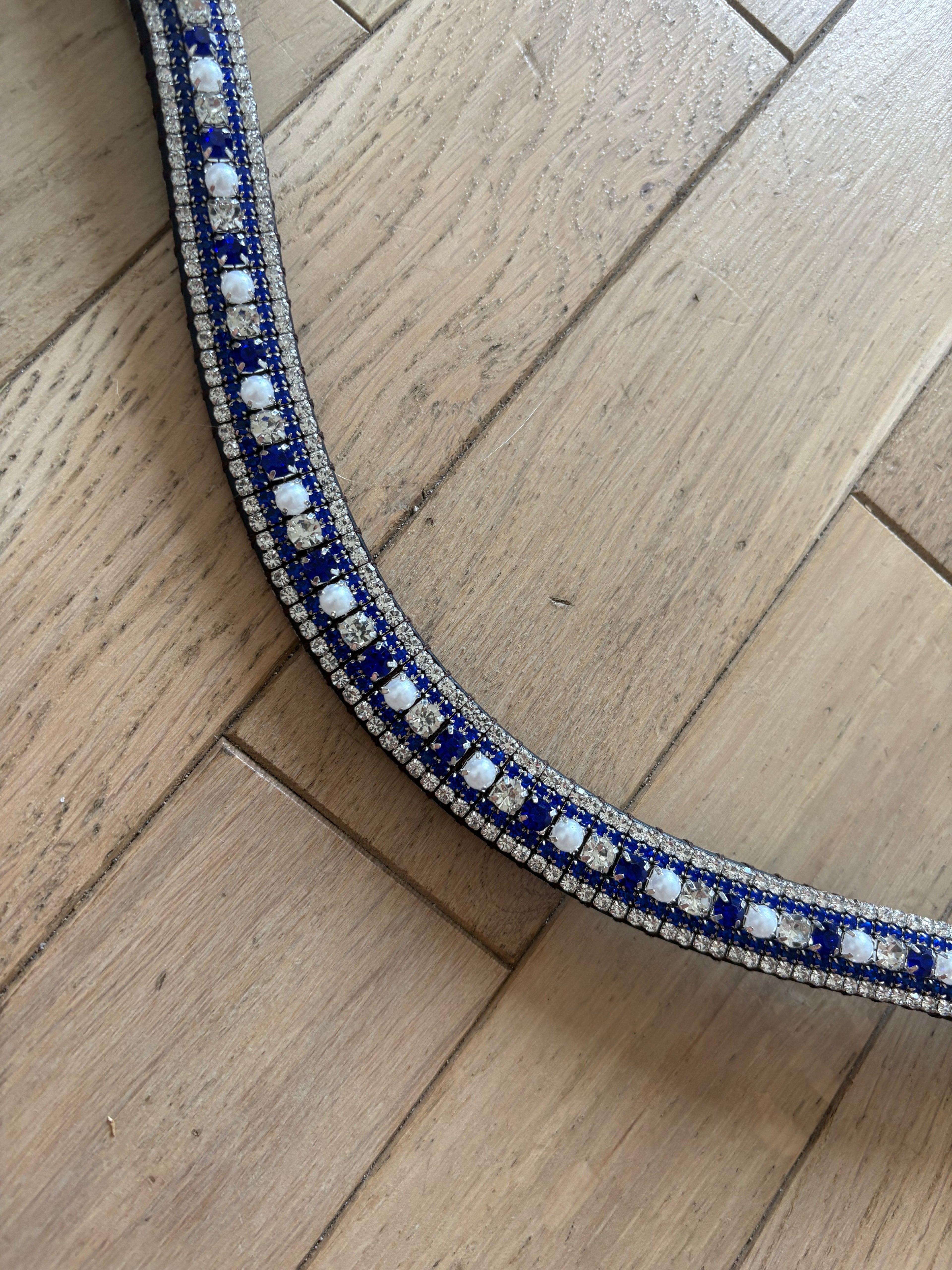 Frontal à strass bleu perles et blanc