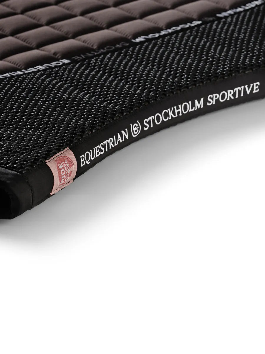 Tapis de selle Sportive Mocha DRESSAGE - Equestrian Stockholm