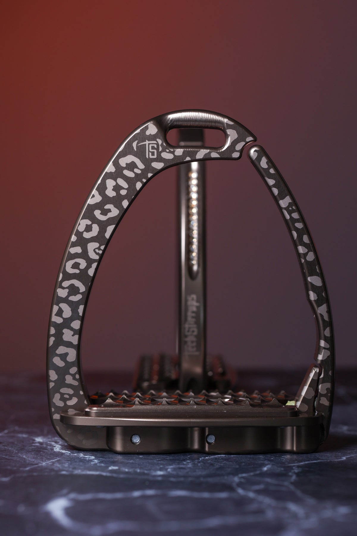 Etriers Untamed Leopard edition limitée Marron Swarovski - Tech Stirrup