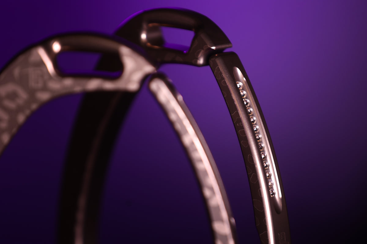 Etriers Untamed Leopard edition limitée Rose Swarovski - Tech Stirrup