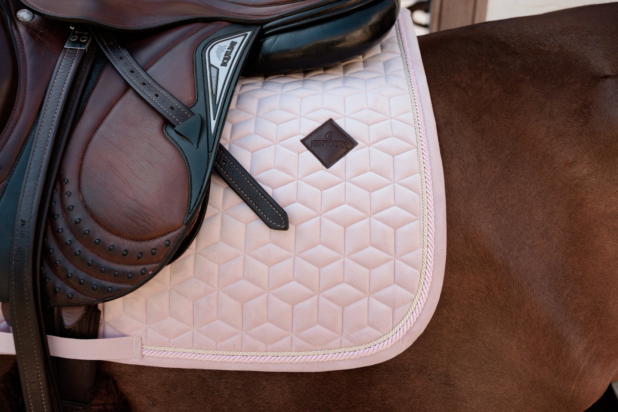 Tapis de selle Velvet Rose pale MIXTE - Kentucky