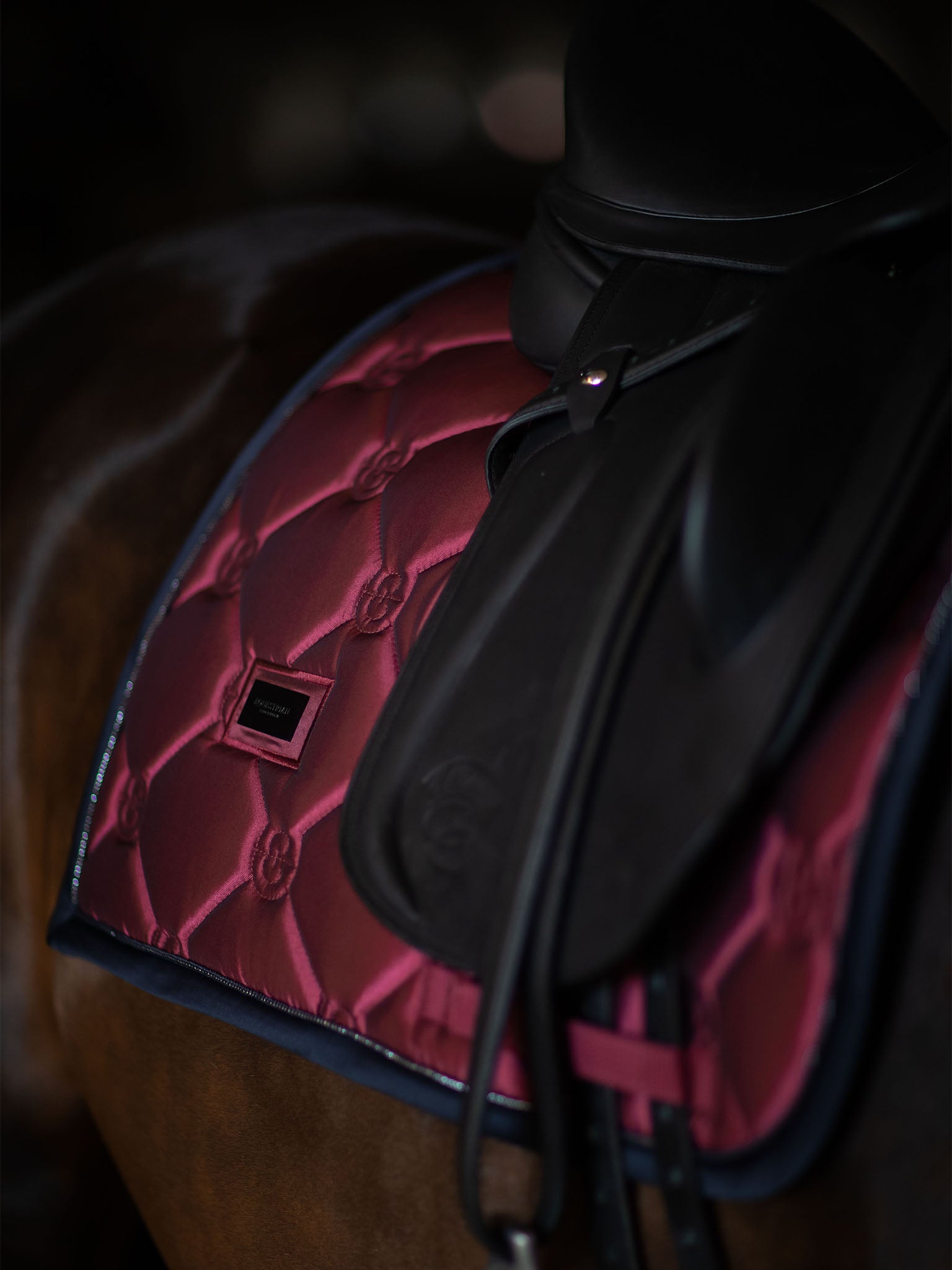 Tapis de selle Twill Luxe DRESSAGE - Equestrian Stockholm
