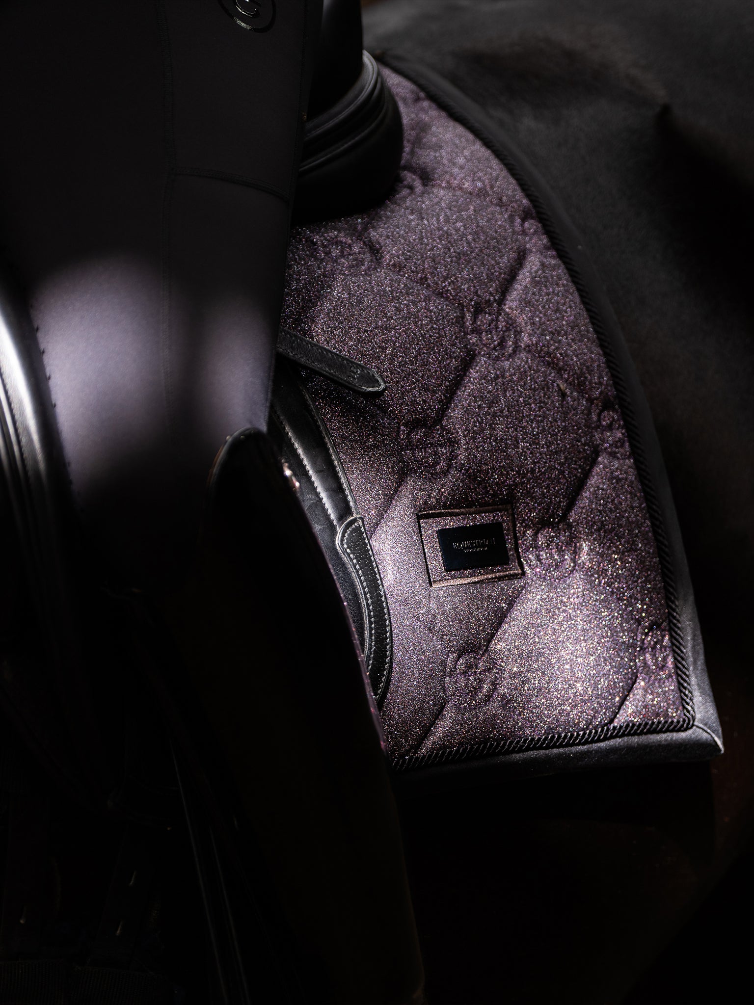 Tapis de selle Purple Glimmer DRESSAGE - Equestrian Stockholm