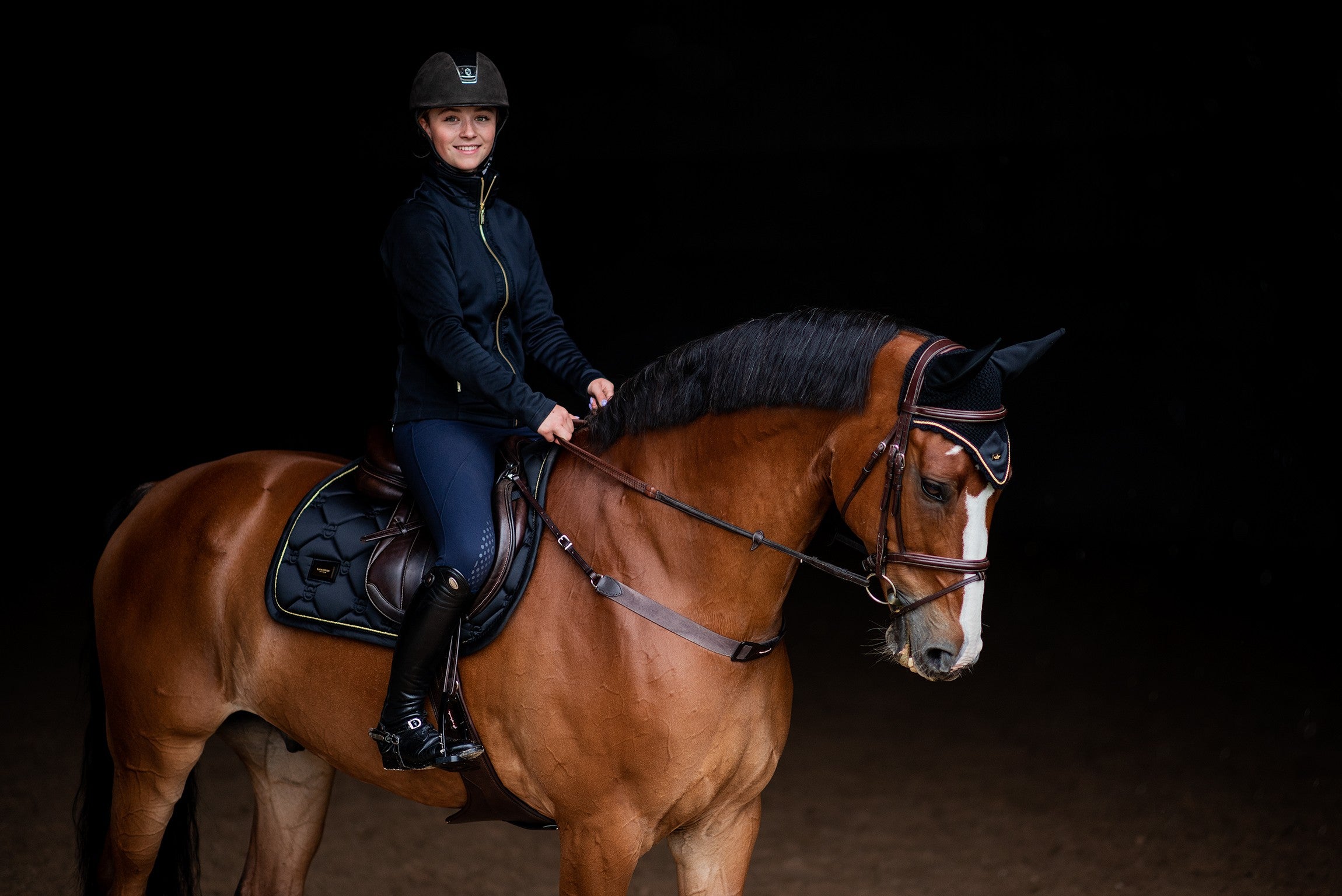 Tapis de selle Black Edition Gold MIXTE - Equestrian Stockholm