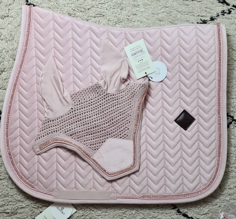 Tapis Velvet Pearl et bonnet Velvet pearl ROSE - KENTUCKY