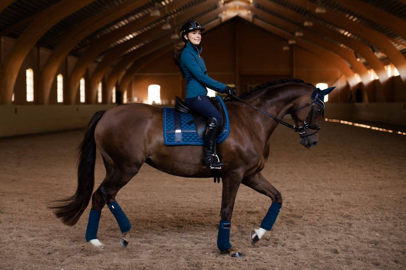 Tapis de selle No Boundaries Monaco Blue - Equestrian Stockholm