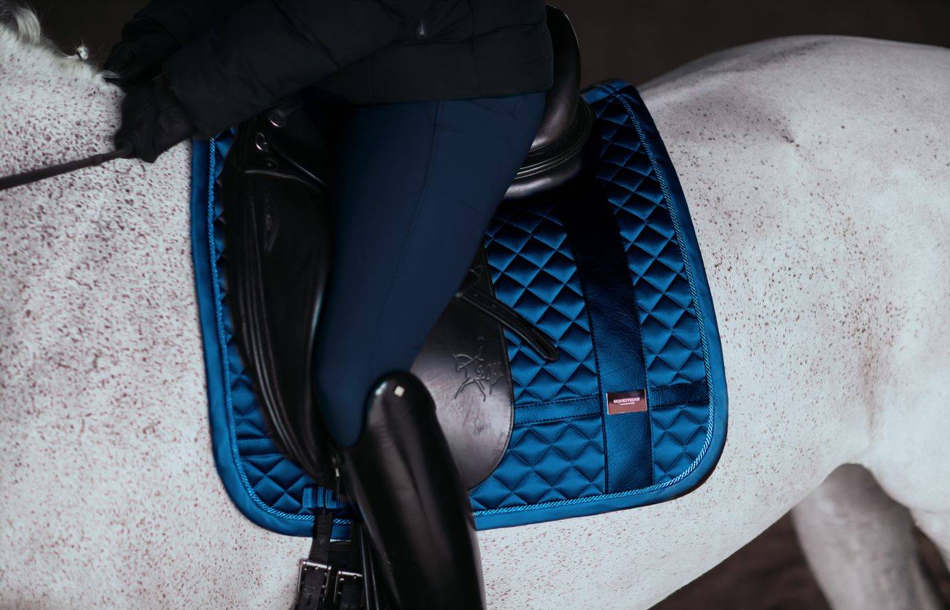 Tapis de selle No Boundaries Monaco Blue - Equestrian Stockholm