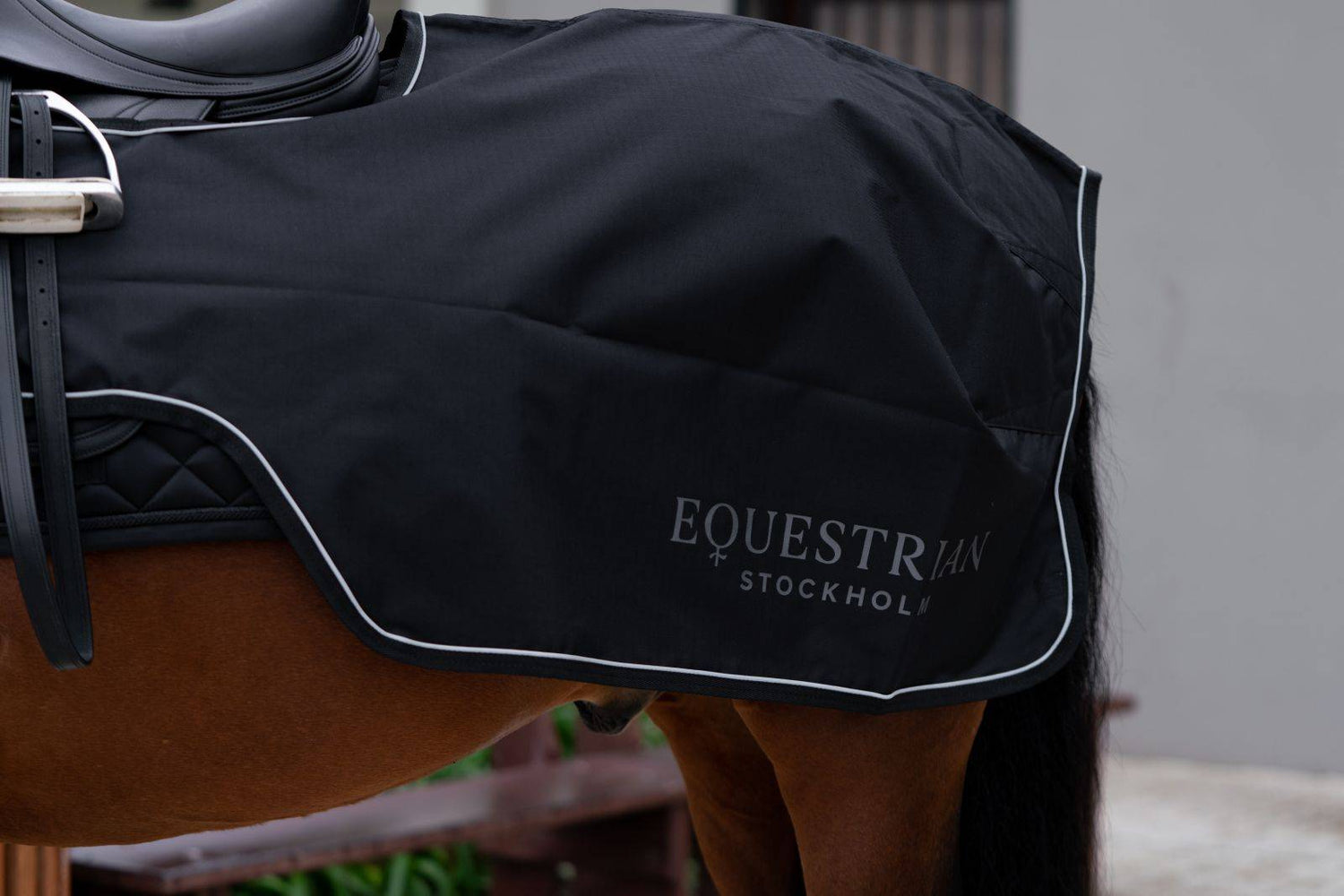 Total Eclipse Rein Cover - Equestrian Stockholm