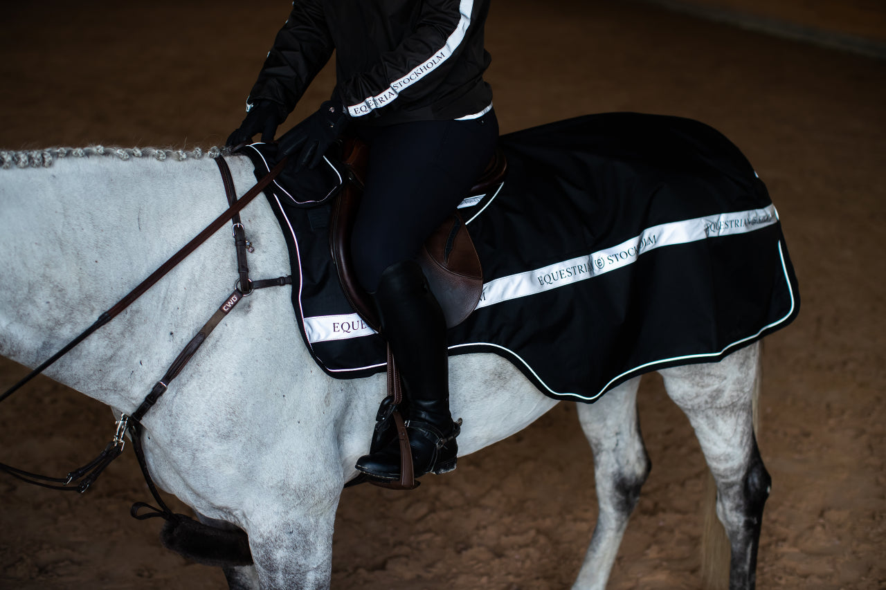 Luminous Black Rein Cover - Equestrian Stockholm