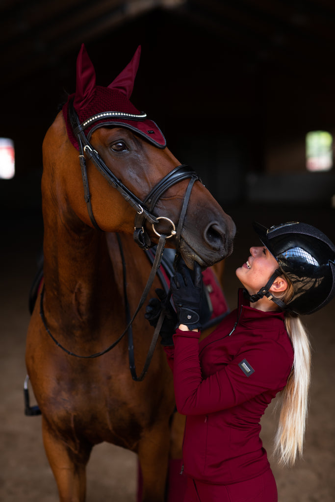 Bonnet Dark Bordeaux - Equestrian Stockholm