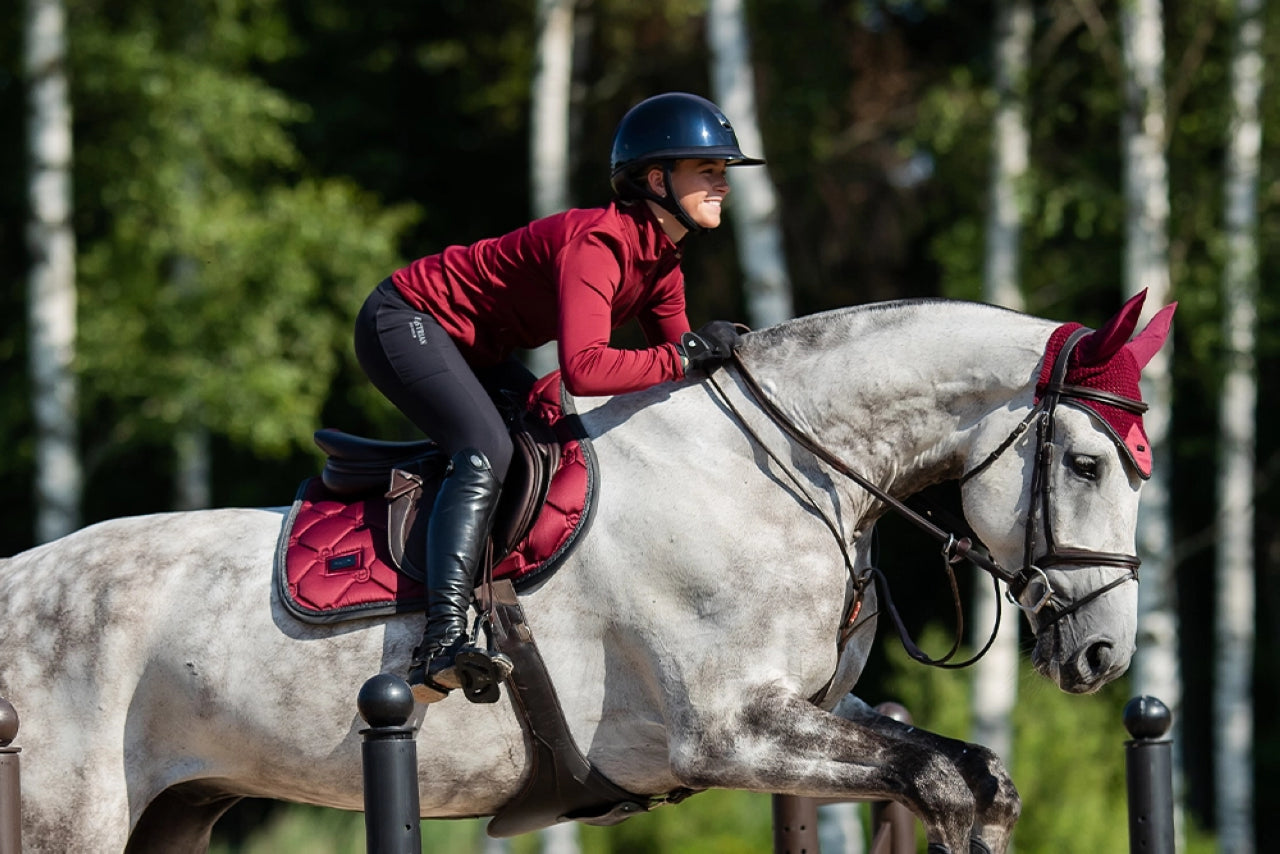 Dark Burgundy Beanie - Equestrian Stockholm