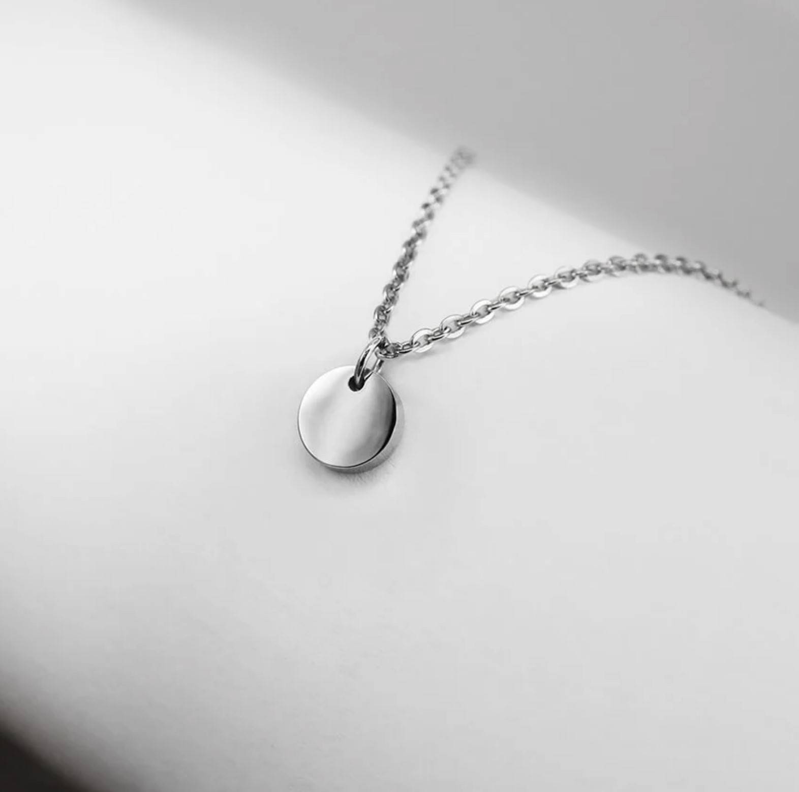 Pendentif avec médaille personnalisée - Ponytail &amp; Co