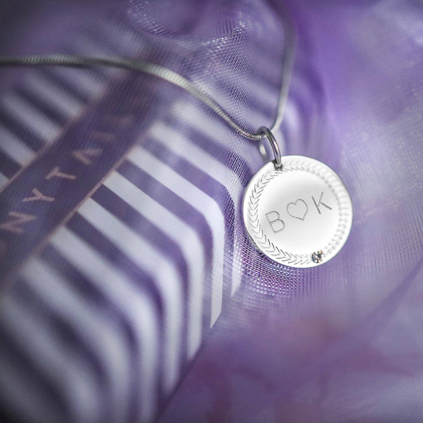 Pendentif avec médaille personnalisée et zirconia - Ponytail &amp; Co