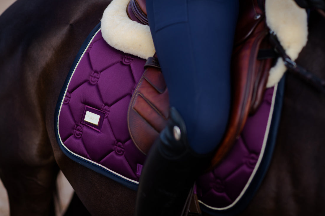 Tapis de selle Purple Gold - Equestrian Stockholm