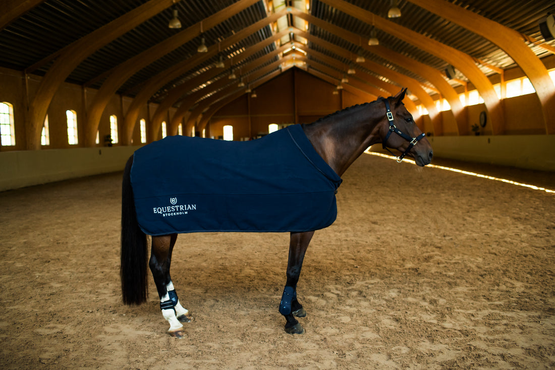 Modern Tech Navy wool blanket - Equestrian Stockholm