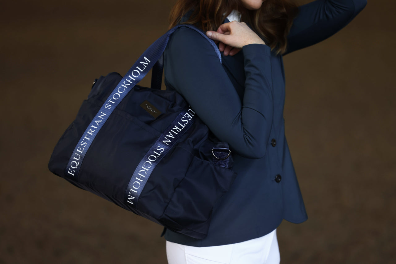 Multi-use Grooming Bag Performance Navy - Equestrian Stockholm