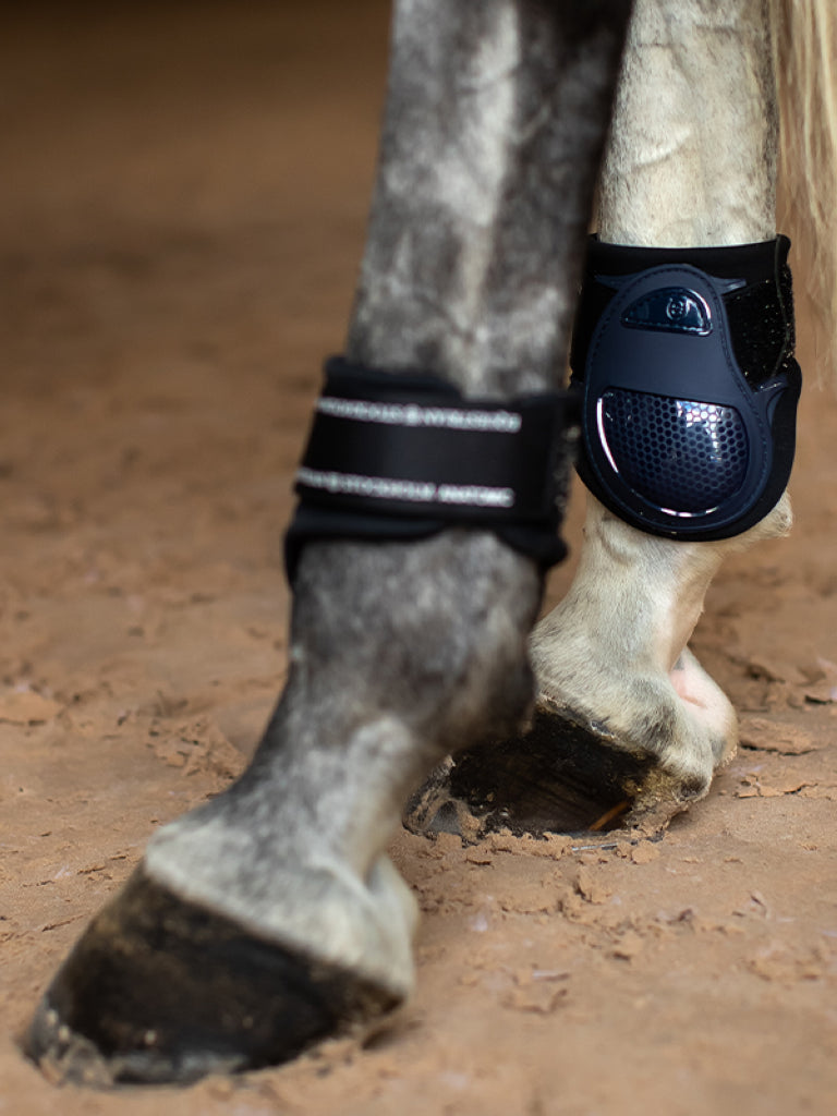 Protège-boulets Anatomic Fetlock Modern Tech Navy - Equestrian Stockholm