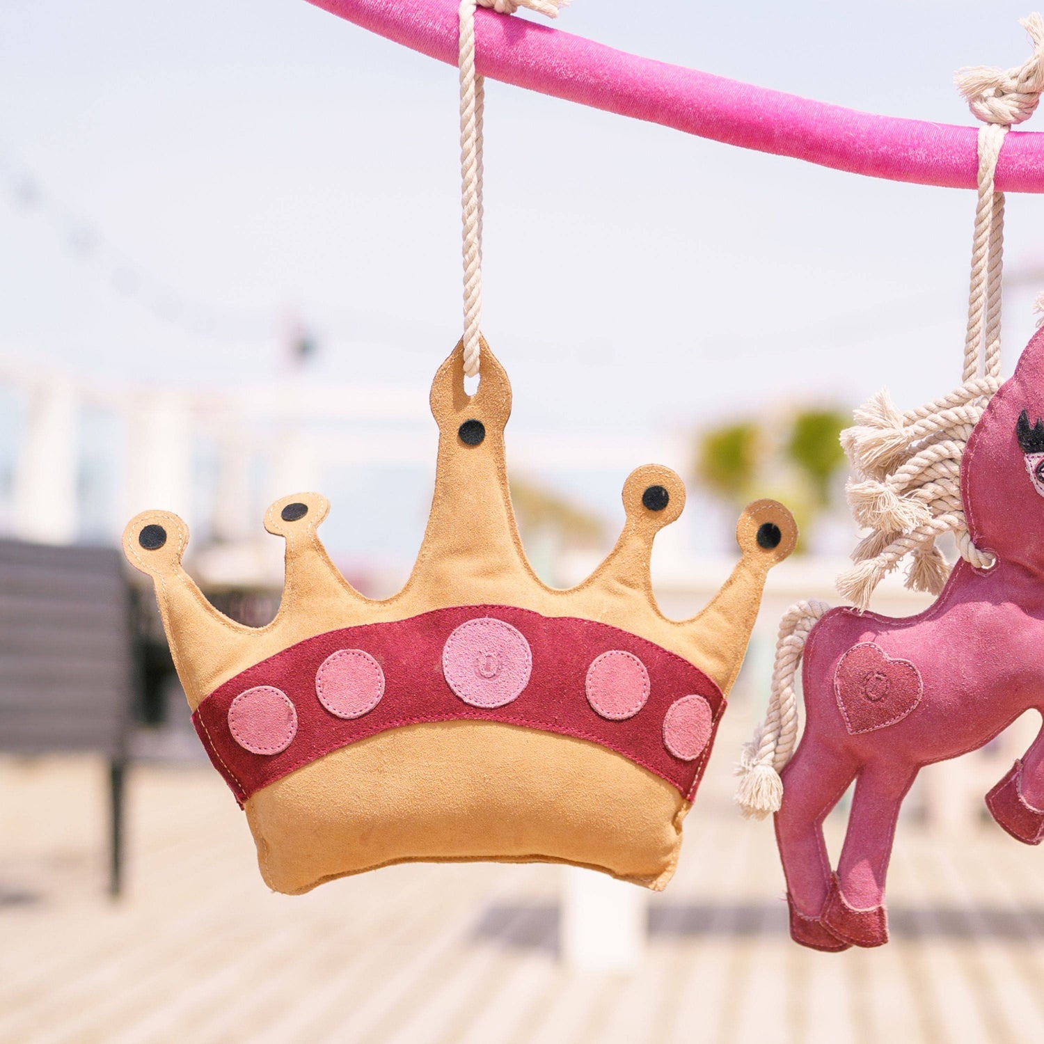 Crown box toy - Imperial Riding