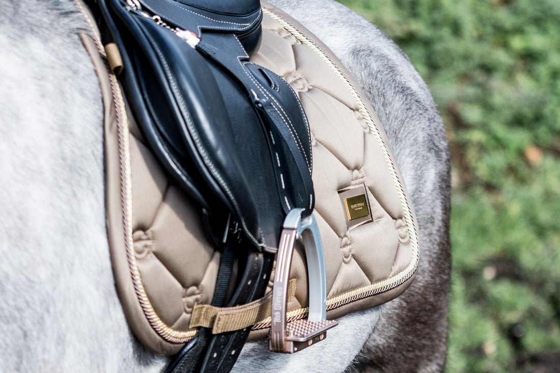 Tapis de selle Champagne MIXTE - Equestrian Stockholm