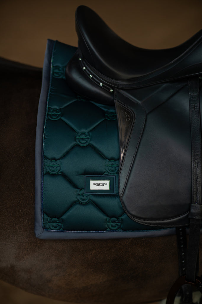 Dramatic Monday saddle pad - Equestrian Stockholm