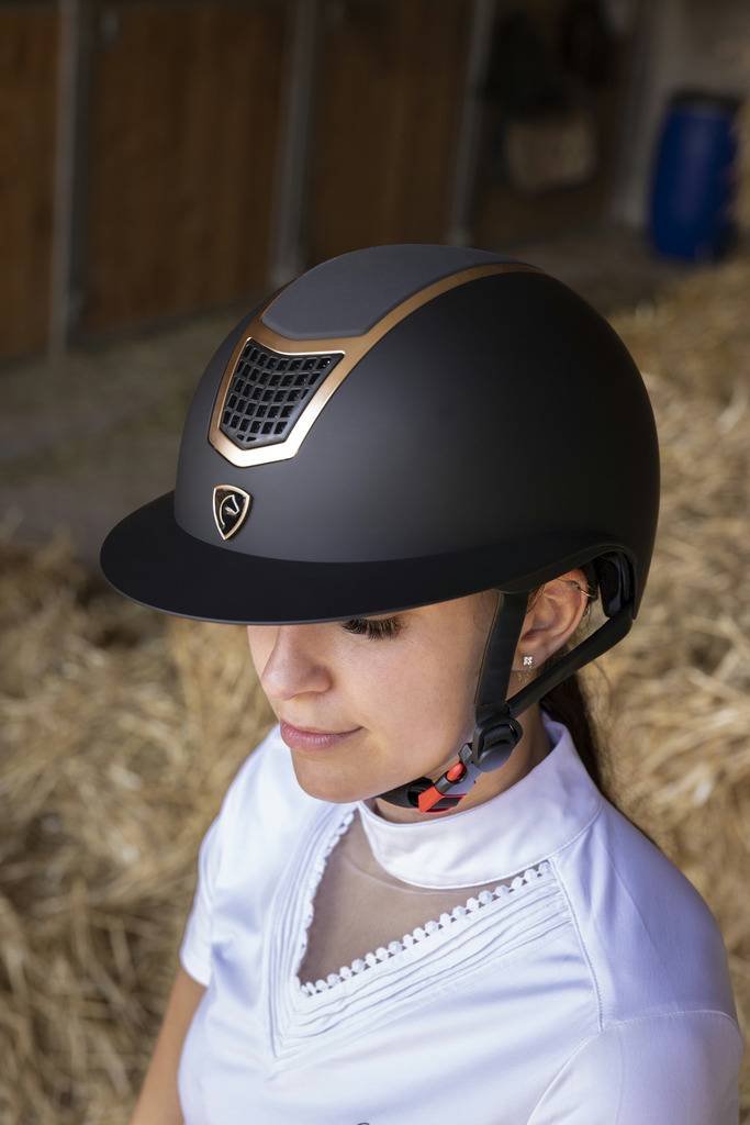 Airy riding helmet Wide visor - Equithème