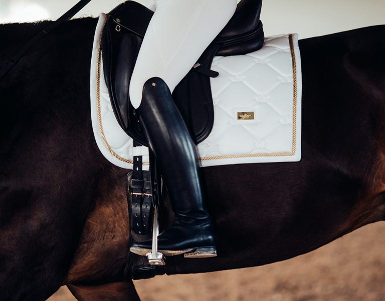 Tapis de selle Equestrian Stockholm - WHITE PERFECTION GOLD