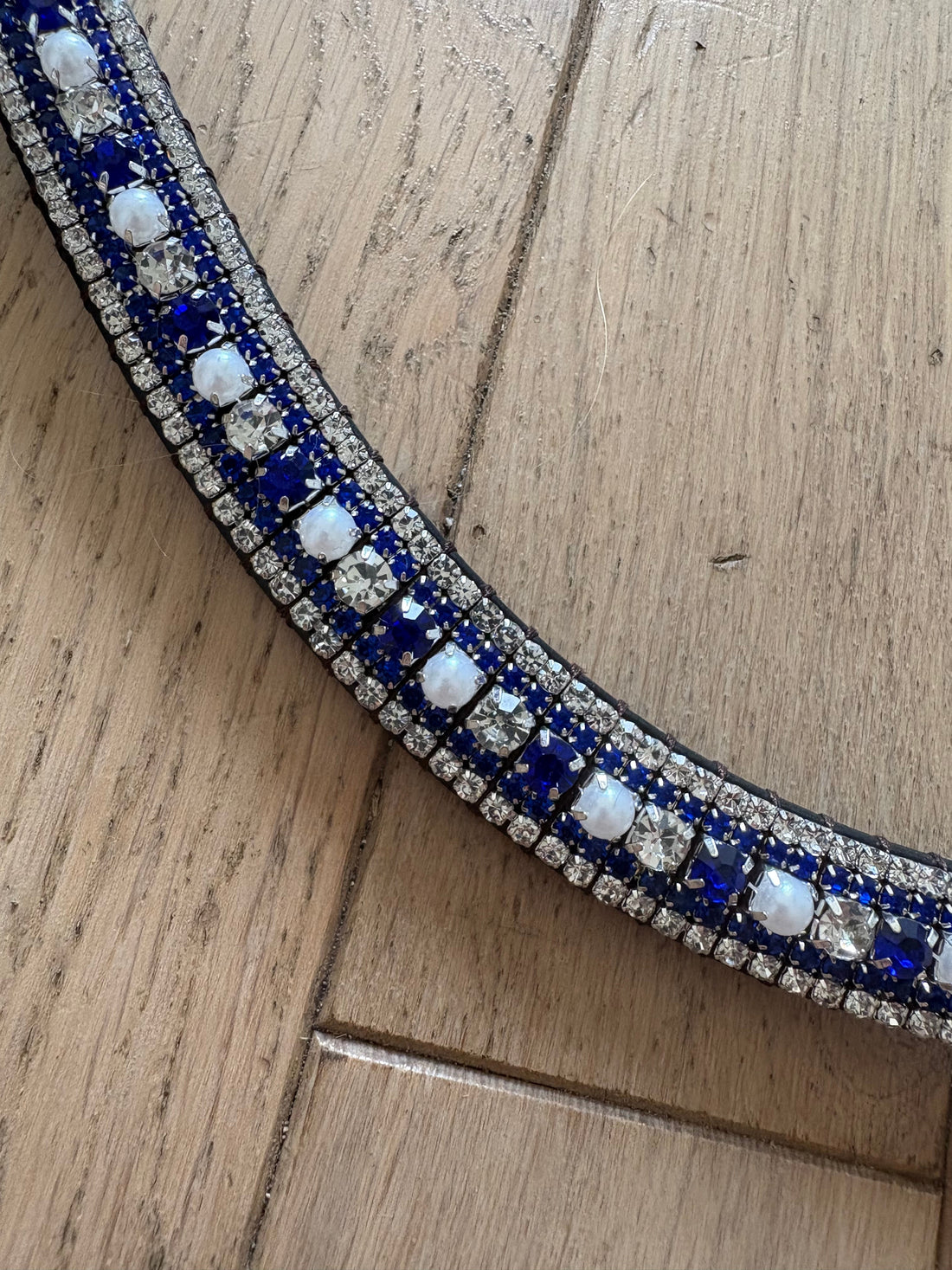 Frontal à strass bleu perles et blanc