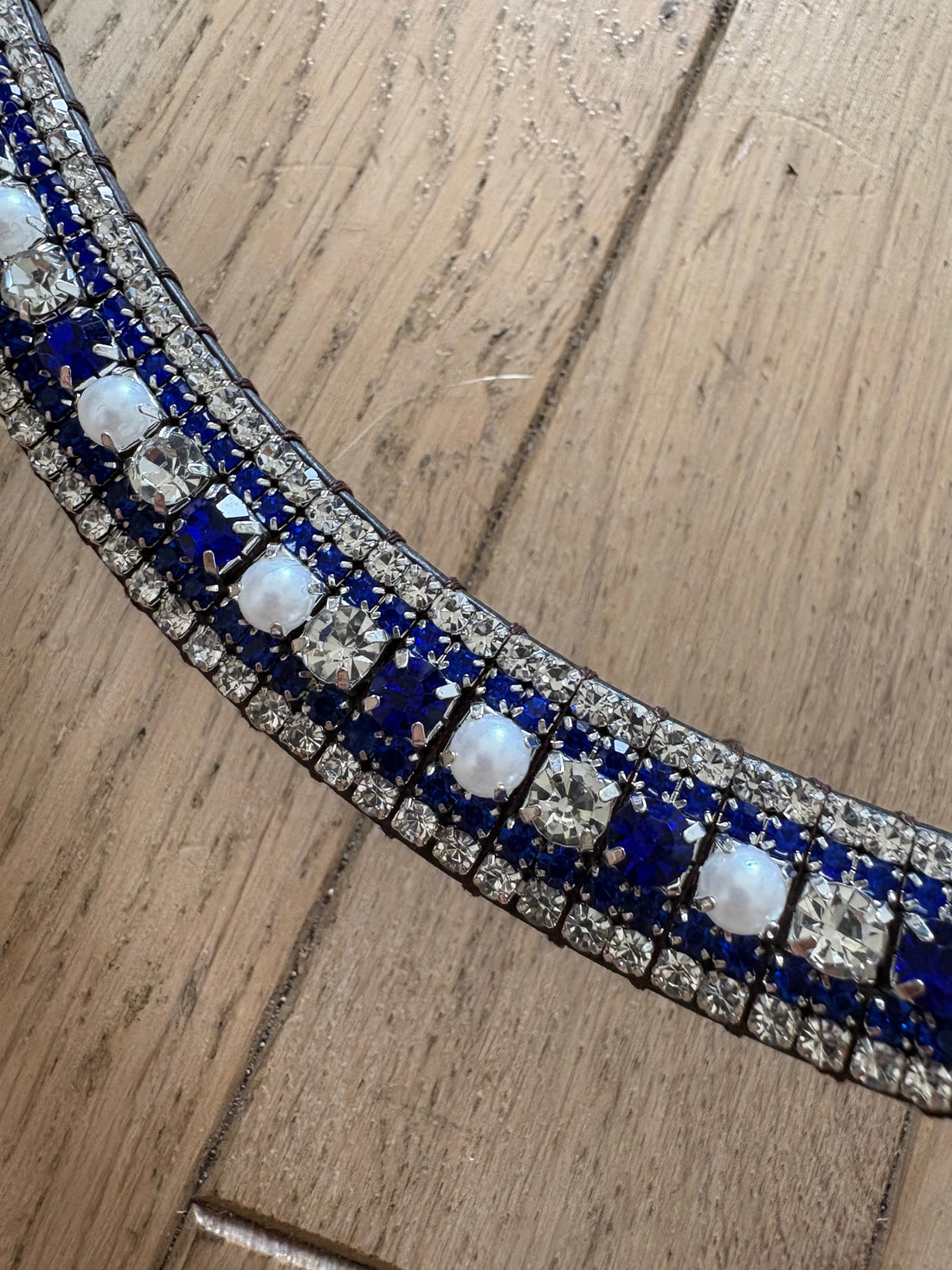 Frontal à strass bleu perles et blanc