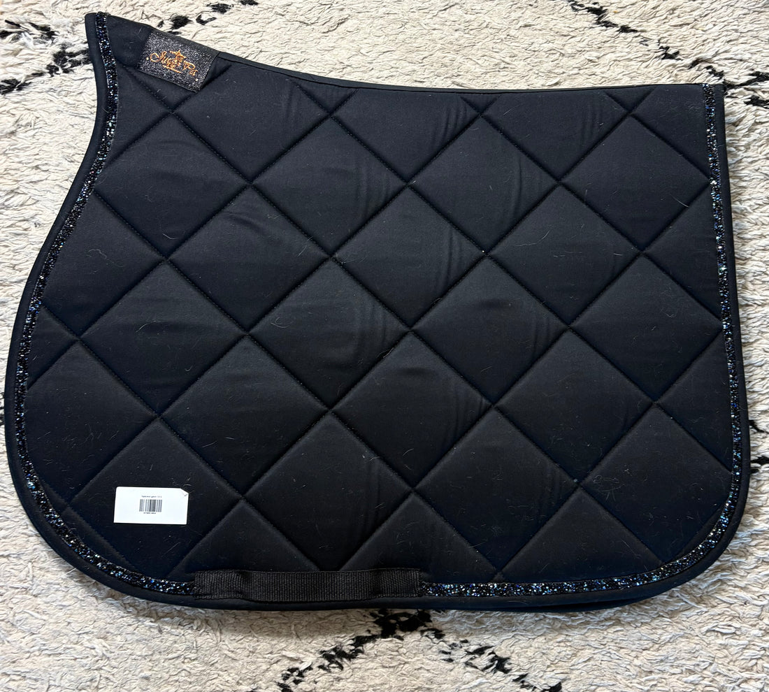 Tapis de selle Noir avec galon noir bleu - JU&amp;PA