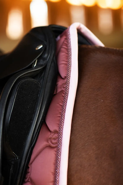 Tapis de selle Amber Rose DRESSAGE - Equestrian Stockholm