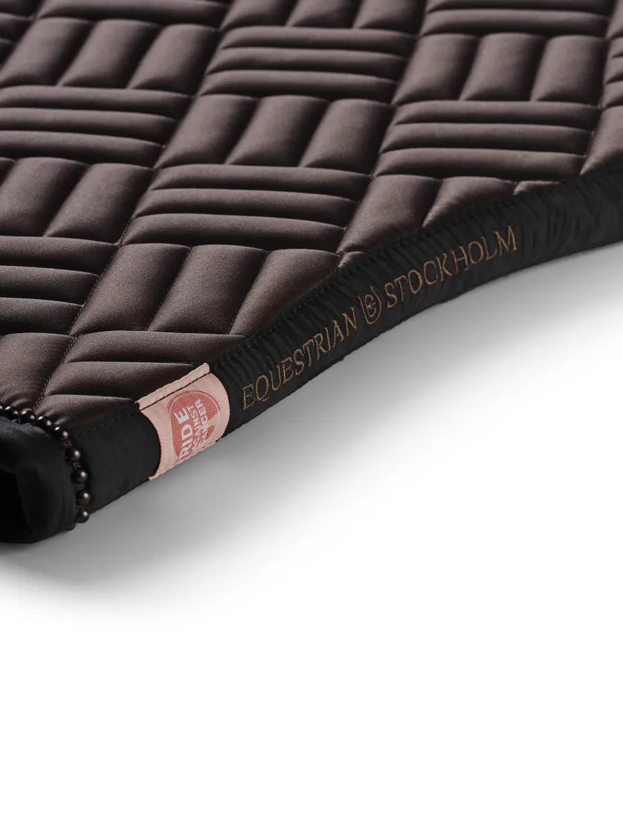 Tapis de selle Modern Mocha MIXTE - Equestrian Stockholm