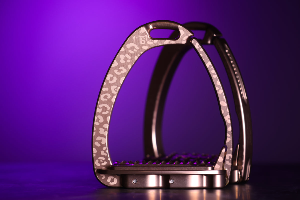 Etriers Untamed Leopard edition limitée Rose Swarovski - Tech Stirrup