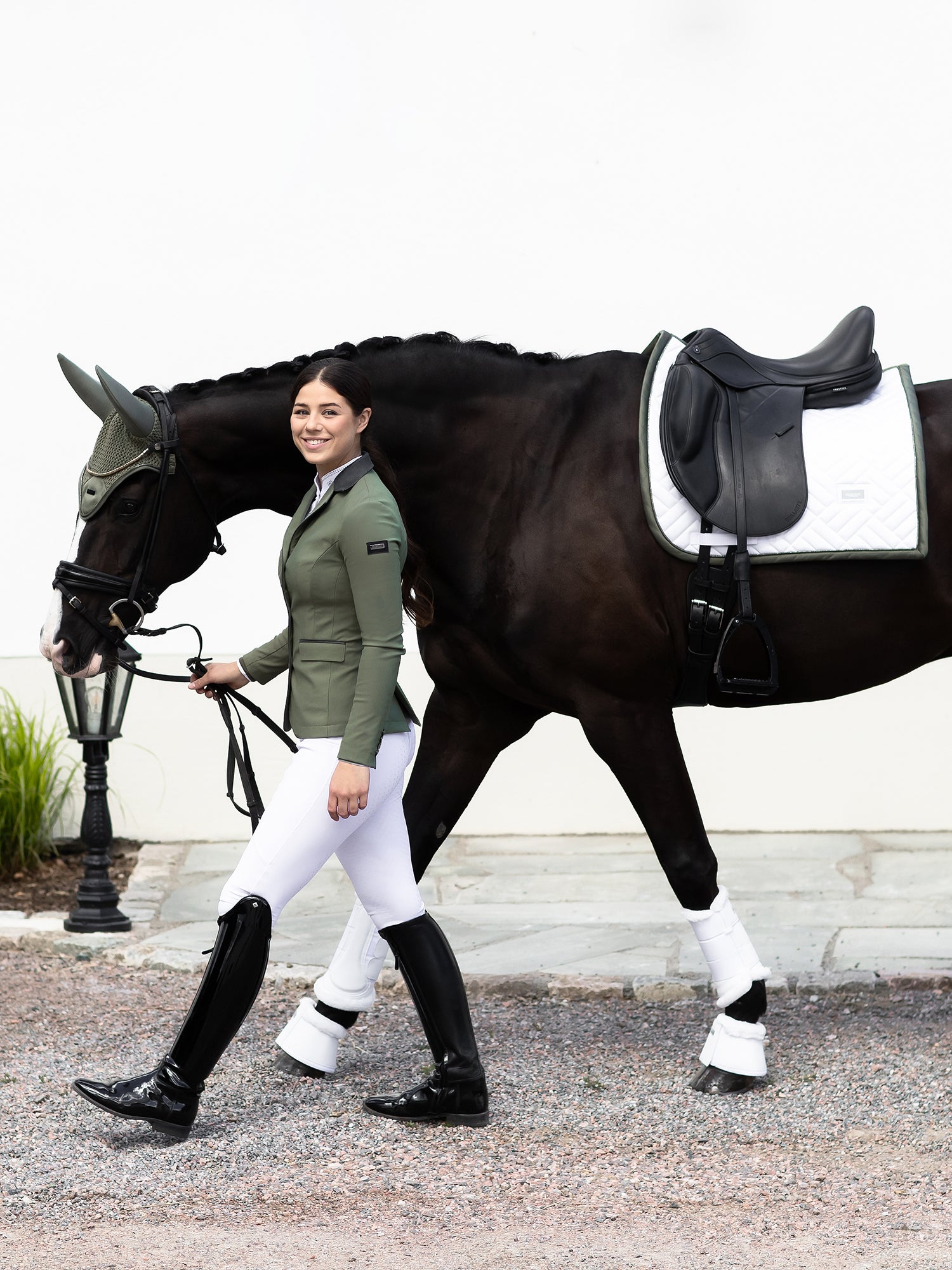 Tapis de selle Modern White Striking Valley - Equestrian Stockholm