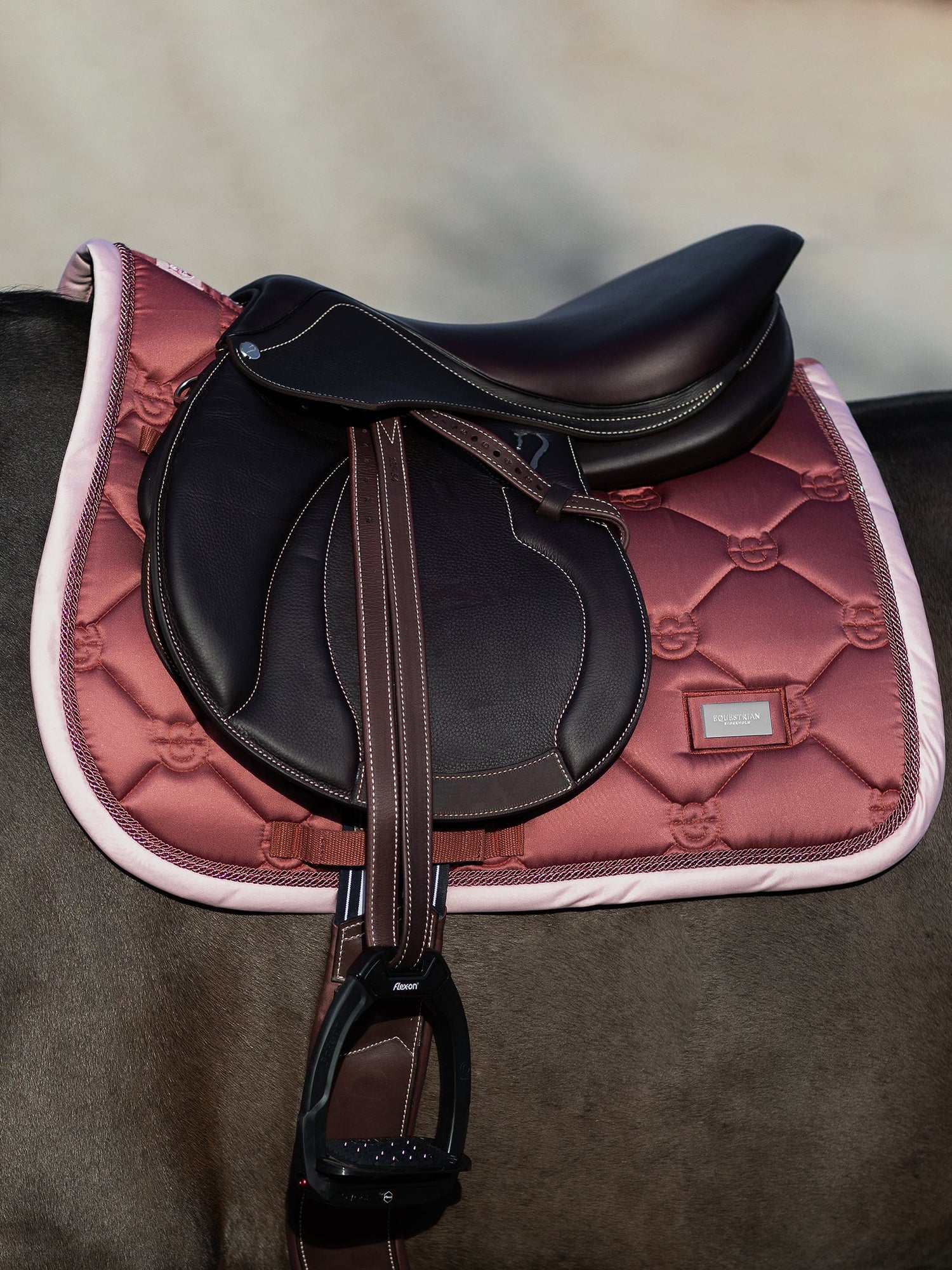 Tapis de selle Amber Rose MIXTE - Equestrian Stockholm