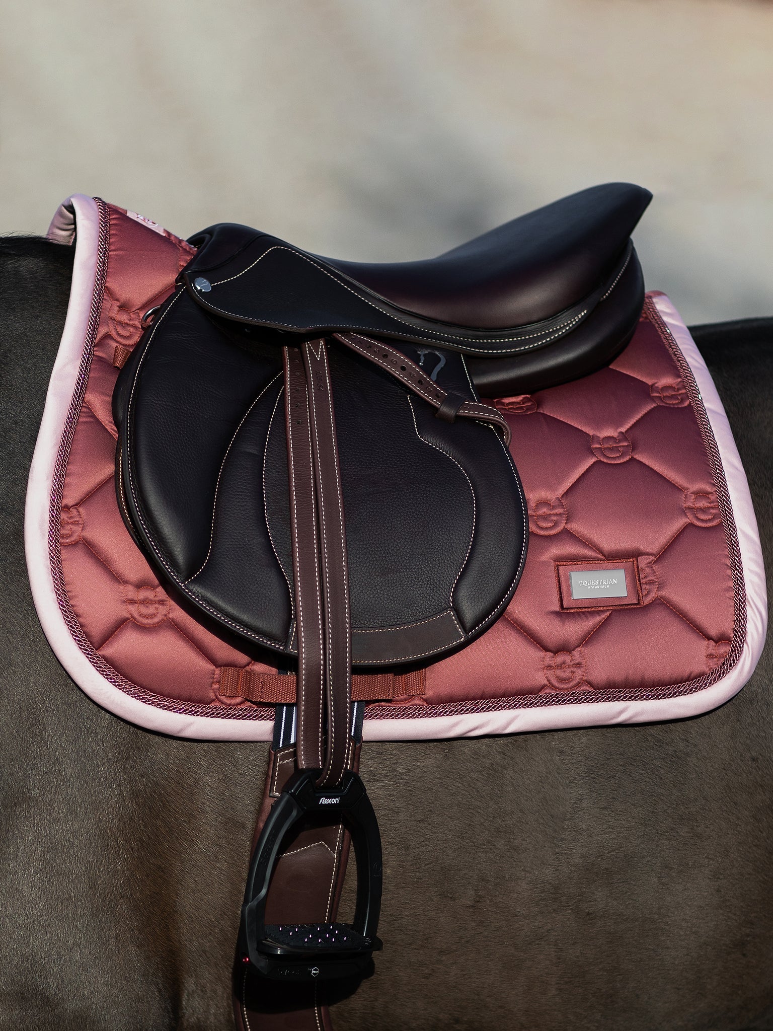 Tapis de selle Amber Rose MIXTE - Equestrian Stockholm