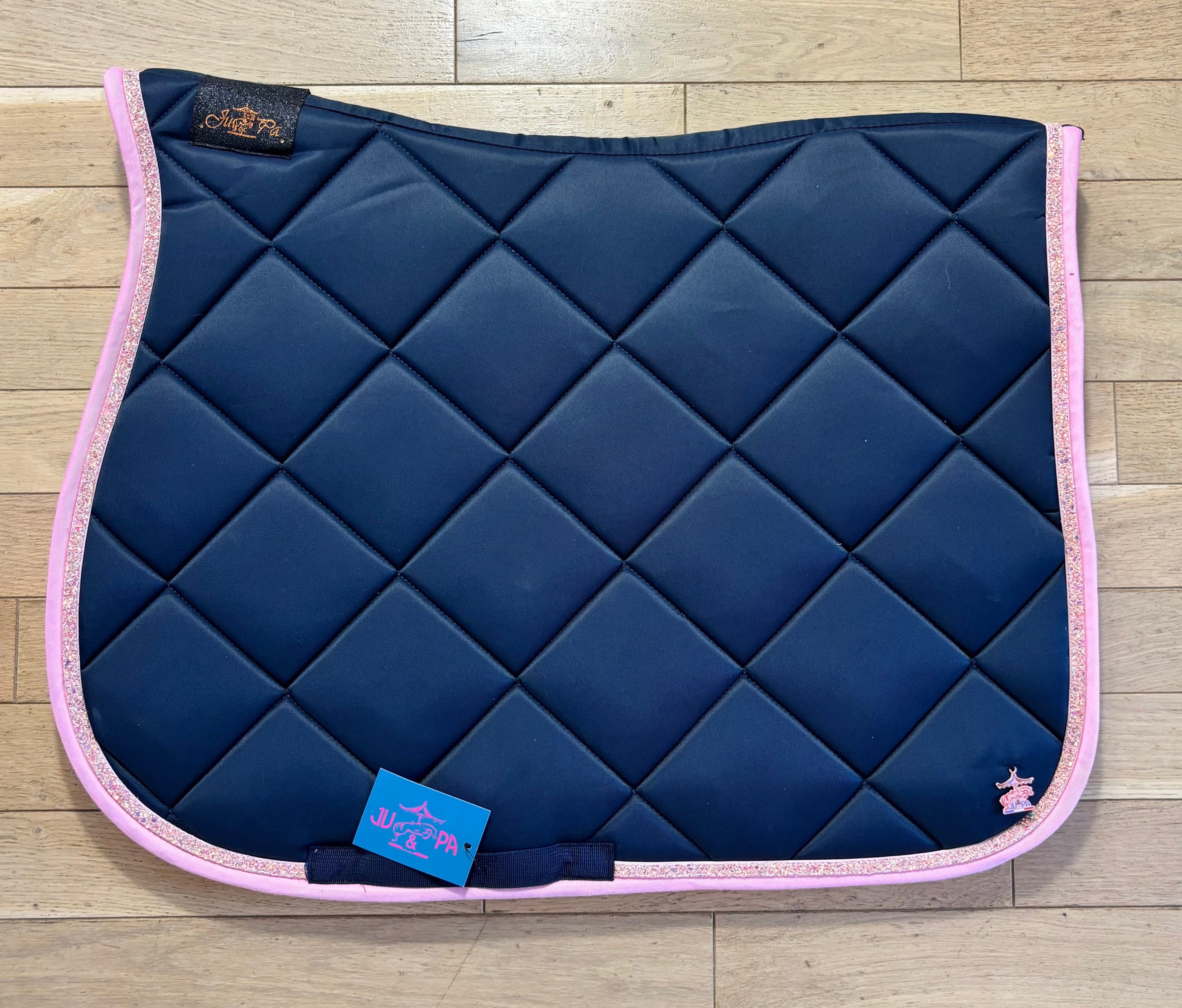 Tapis de selle Bleu Marine rose - Ju &amp; Pa