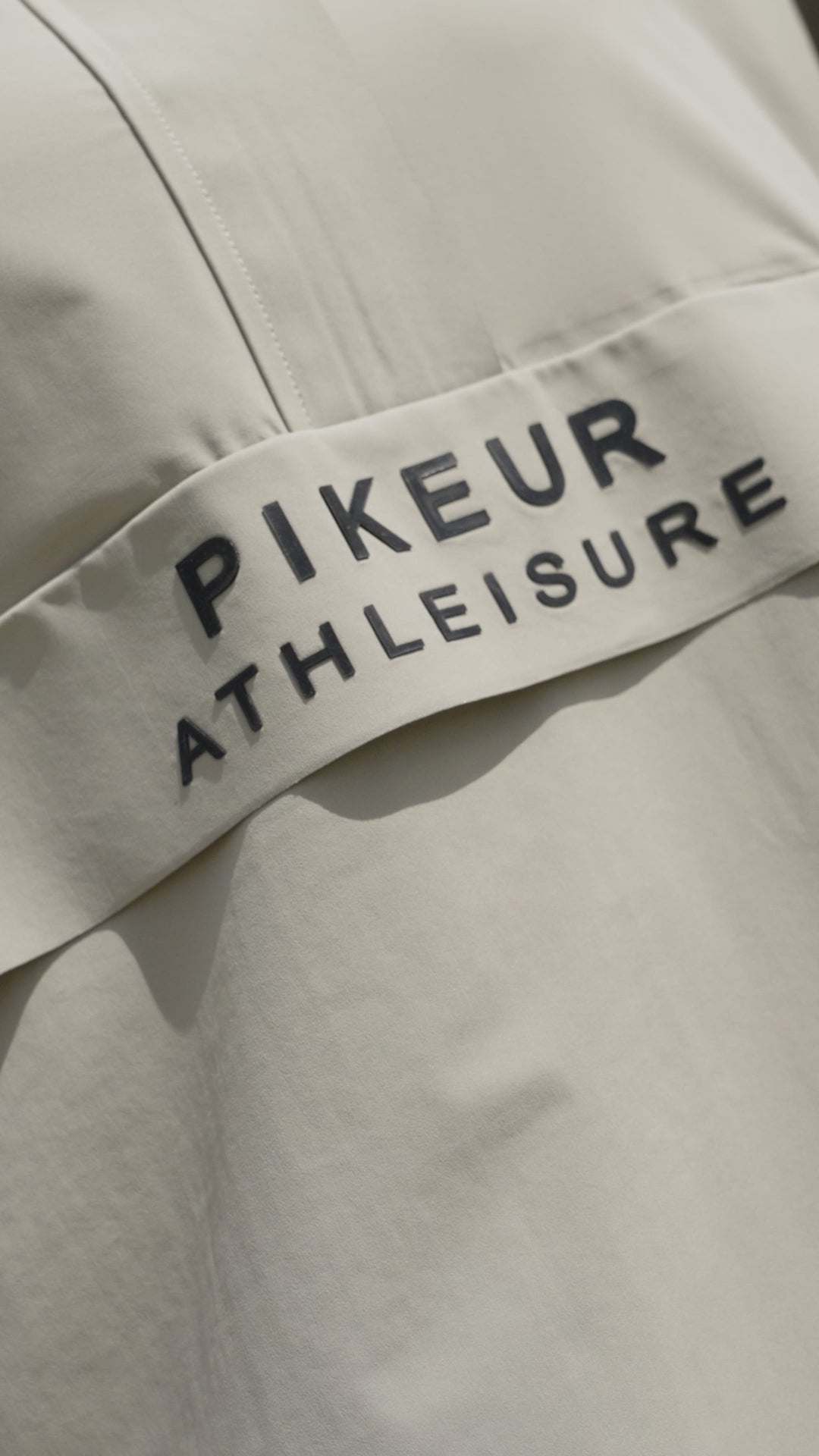 Poncho imperméable 1843 Athleisure SS2025 - Pikeur